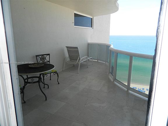 5th image of 17555 Collins Ave #10904