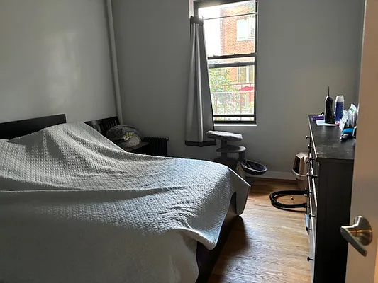 Rented by Alexiou Realty | media 15