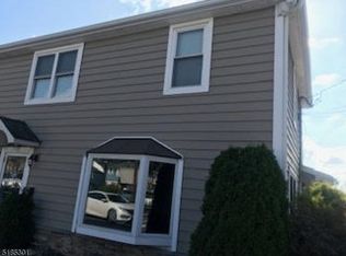 212 High St, Hackensack, NJ 07601