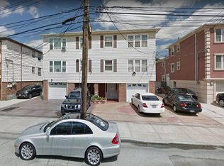 1535 208th St #2, Bayside, NY 11360