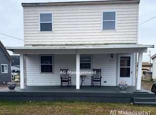 7867 Lake Dr, Algonac, MI