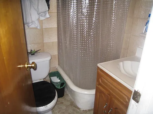 Rented by Alexiou Realty | media 4