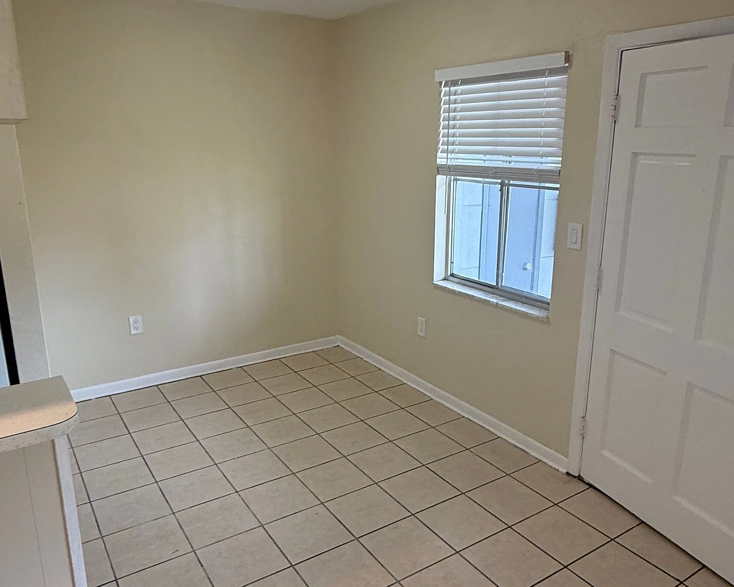 1 bed, 1.0 bath, 686 sqft, $1,200 — Photo 4