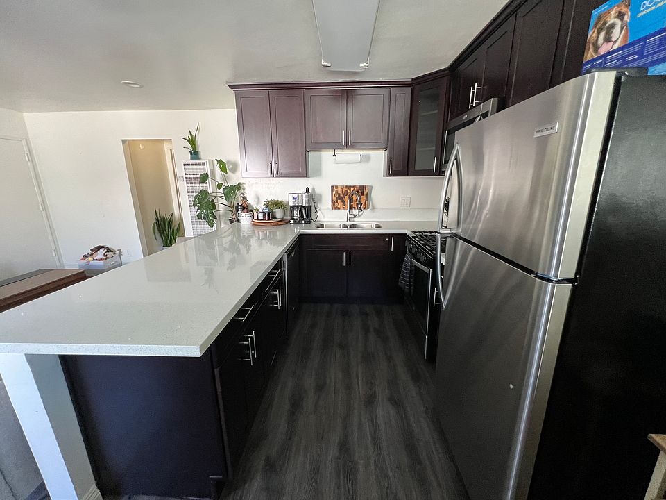 Gourmet Kitchen with Dishwasher