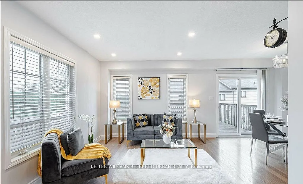 3 bed, $2,449 — Photo 1