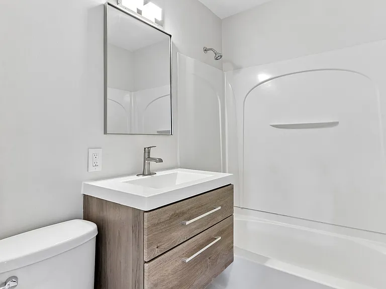 100 Florida St #14 — Photo 8