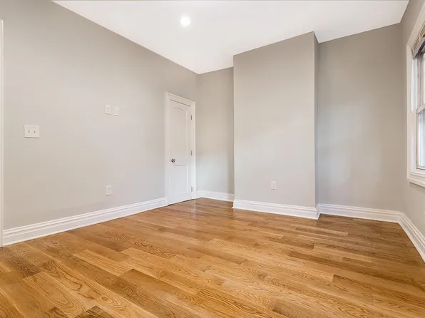 194 Hopkins Avenue image 6 of 21