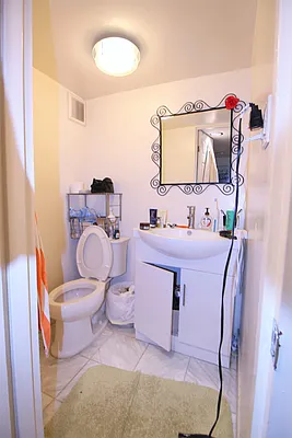 Rented by City Connections Realty | media 19