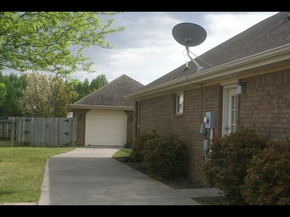 Side parking for an RV