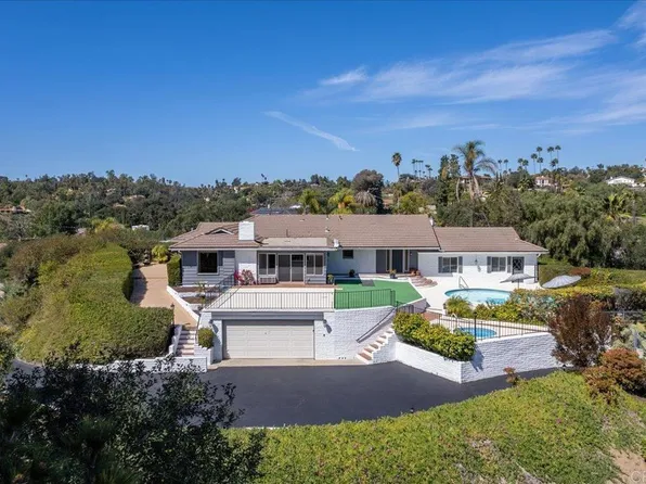 2710 Royal Crest Dr, Escondido, CA 92025