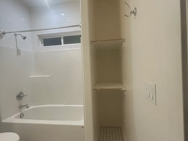 1506 NE Buffalo St — Photo 16
