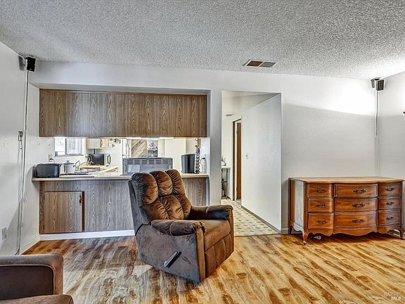 2nd image of 1301 Humphrey Drive