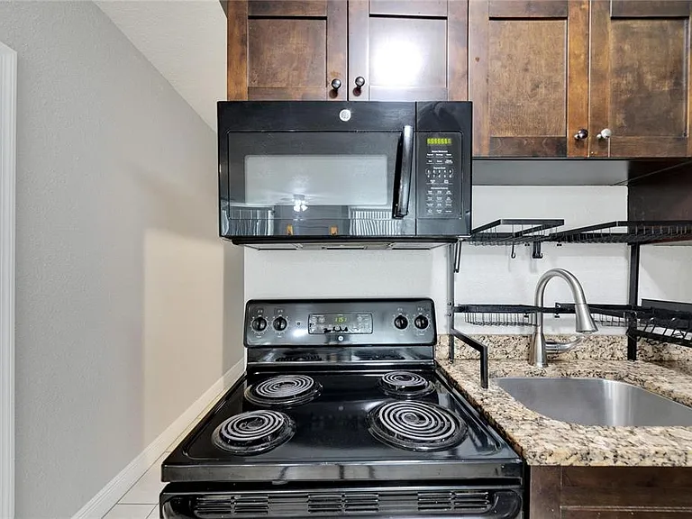 3651 Haines Rd N — Photo 19
