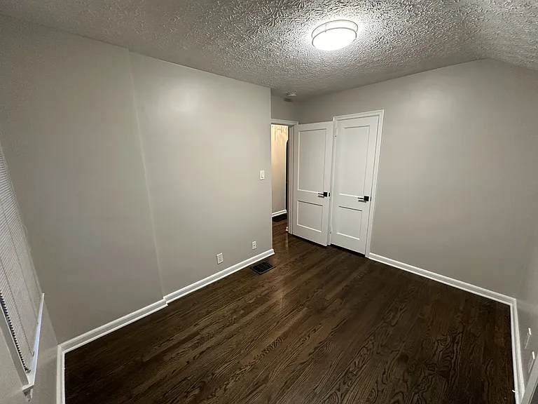 387 E Royal Forest Blvd — Photo 13