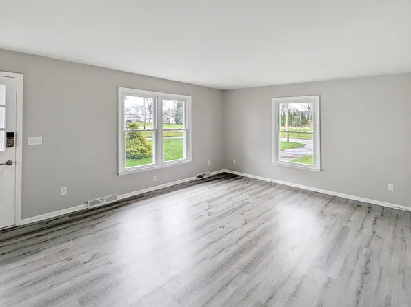 56 Ewing Rd #56, Youngstown, OH 44512