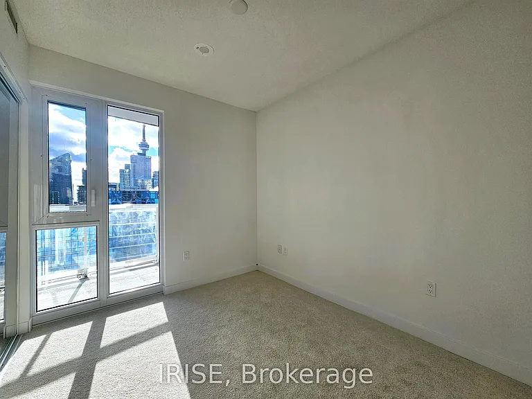 230 Simcoe St #2414 — Photo 9