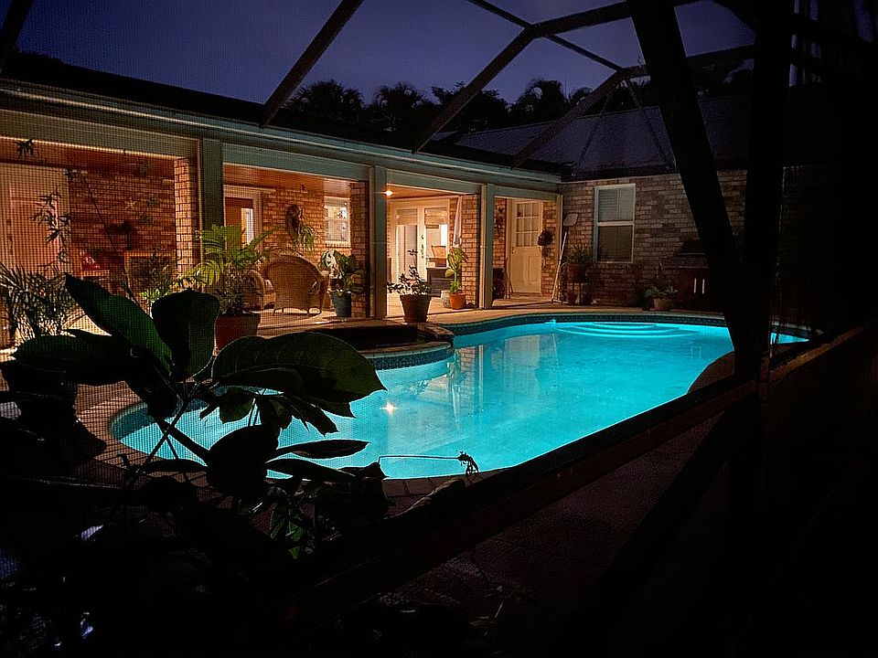 2nd image of 332 Paulus Ct