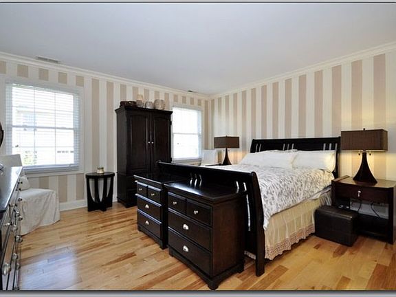 5th image of 790 N Augustus Ct