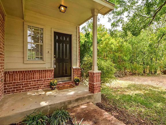 4th image of 1111 Port Daniel Dr