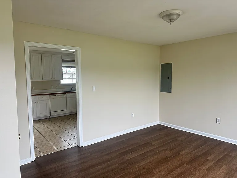2215 Cotton Dr — Photo 3