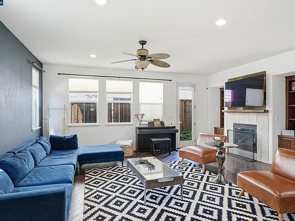 5th image of 67 Standley Ct