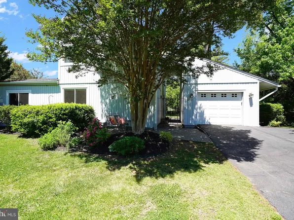 8700 Linton Ln, Alexandria, VA 22308