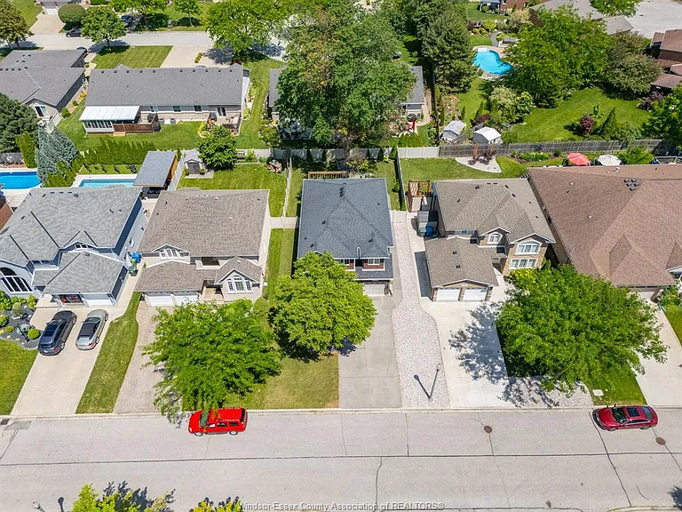 1376 Lakeview Ave — Photo 48