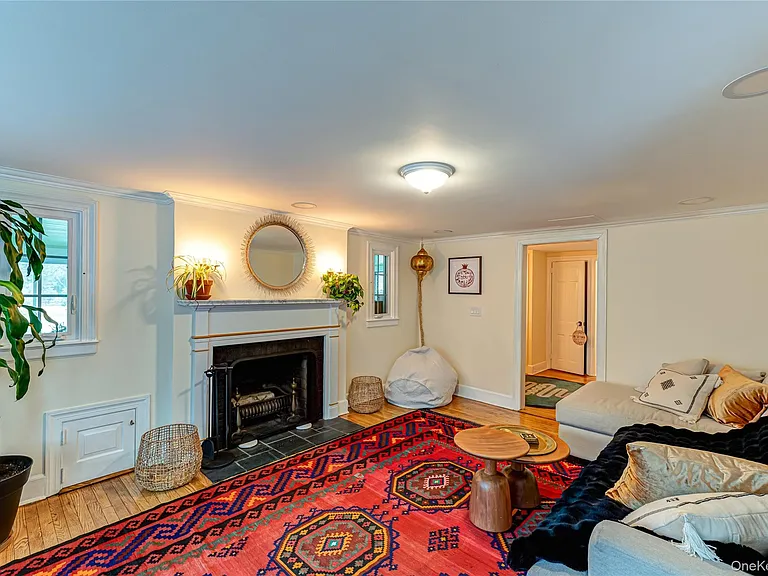 23 Pinetree Ln — Photo 6