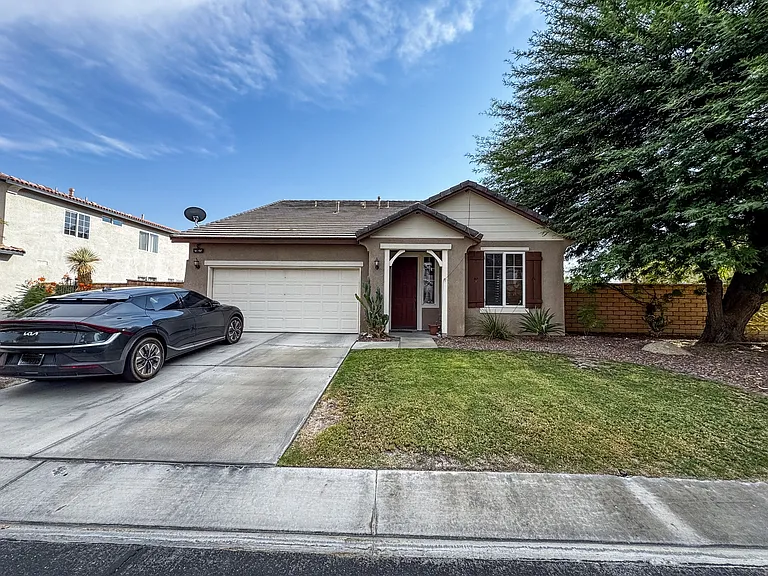 79875 Brewood Way — Photo 2