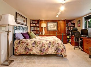 10021 NE 15th St, Bellevue, WA 98004