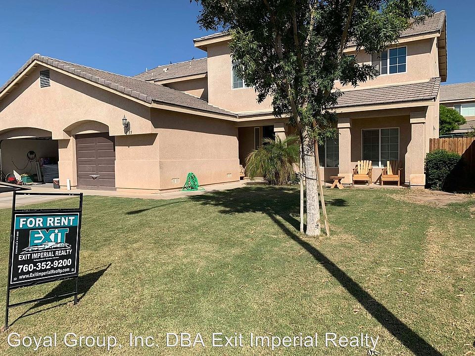 2nd image of 1155 Calle Del Sol