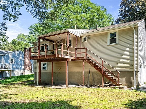 5th image of 37 Freemont St