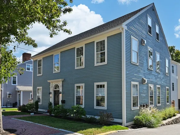 140 Main St #A, Amesbury, MA 01913