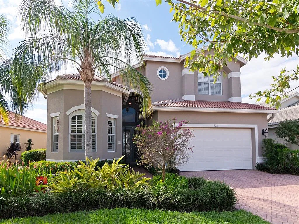 4 bed, 3.0 bath, 2799 sqft, $2,950 — Photo 2