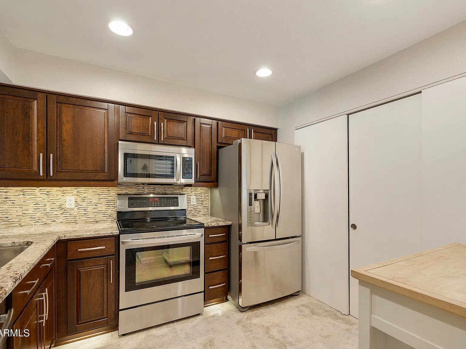 2 bed, 2.0 bath, 1160 sqft, $2,100 — Photo 4