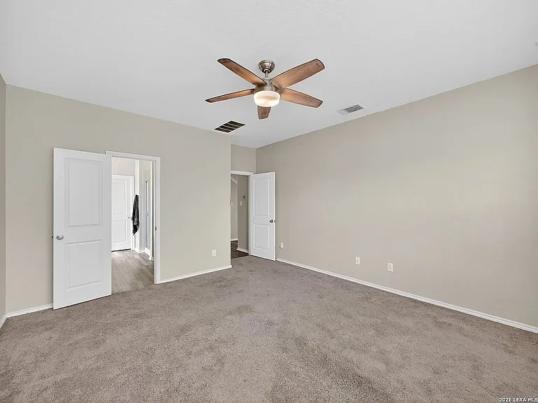 2902 Daisy Mdw — Photo 14