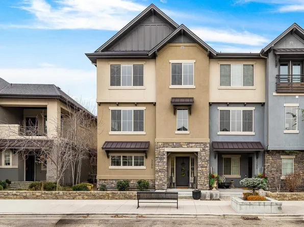 3290 E Thoroughbred Ln, Boise, ID 83716