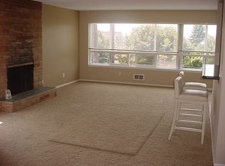 3250 California Ave SW APT 4, Seattle, WA 98116