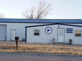 410 S 1st St, Canadian, TX 79014