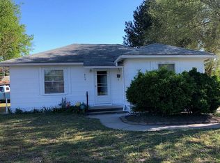 915 W 1st Ave, Hutchinson, KS 67501