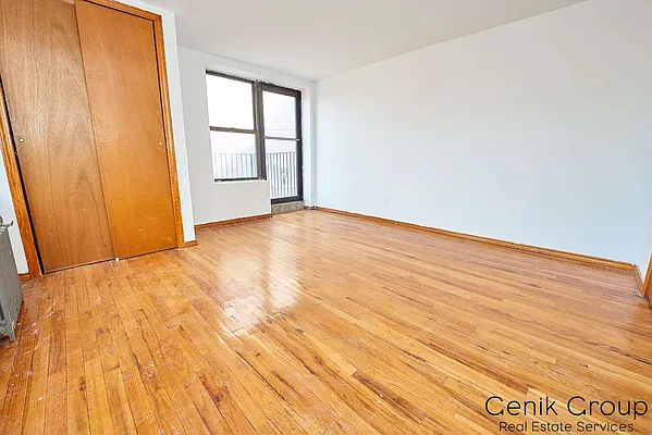 Rented by Genik Group Corp | media 26