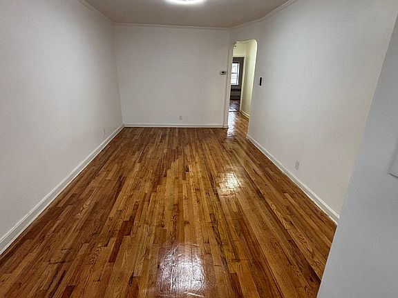 4th image of 976 E 56th St Floor 2