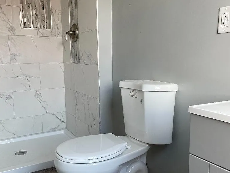 1 bedroom bath