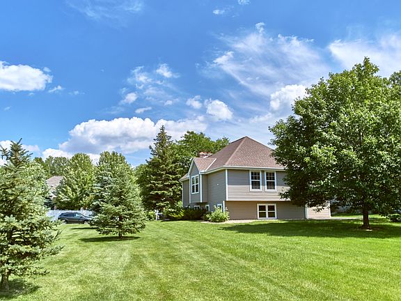 5th image of 4931 Arrowood Ln N