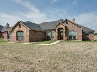 108 Berkshire Ln, Waxahachie, TX 75165