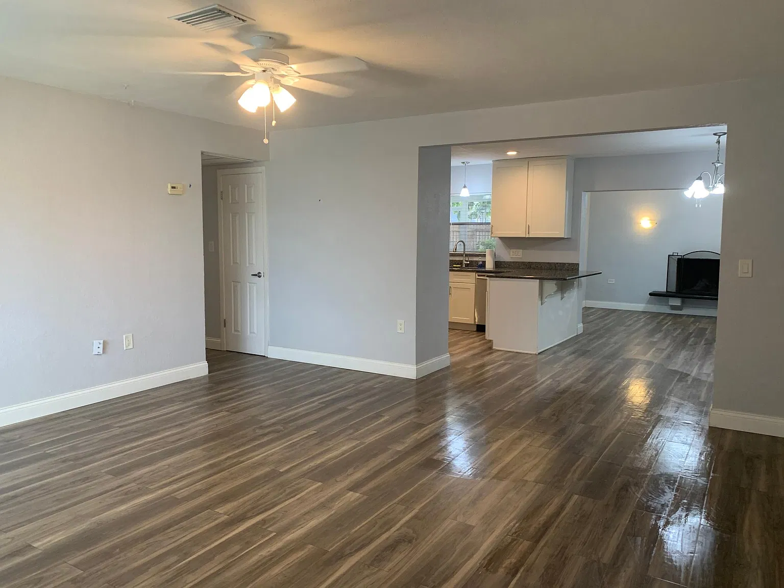 1475 Holly Ave — Photo 3