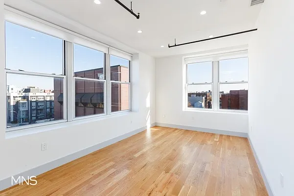 Rented by MNS Marketing | media 45