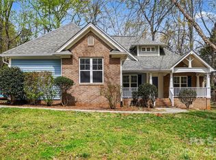 437 Hillcrest Dr, Harrisburg, NC