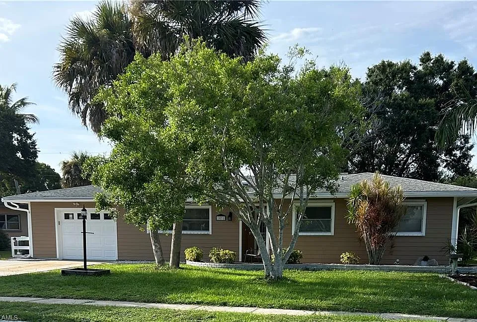 1031 El Mar Ave