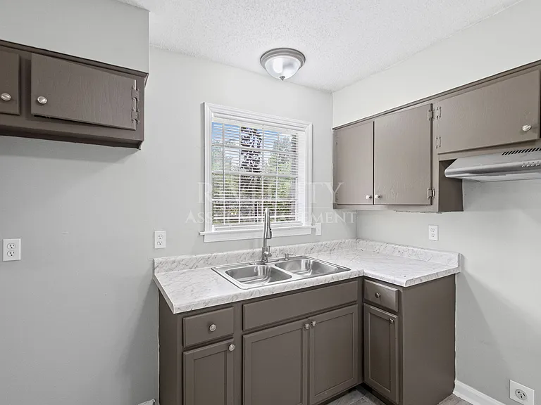 4661 Berta Rd — Photo 12